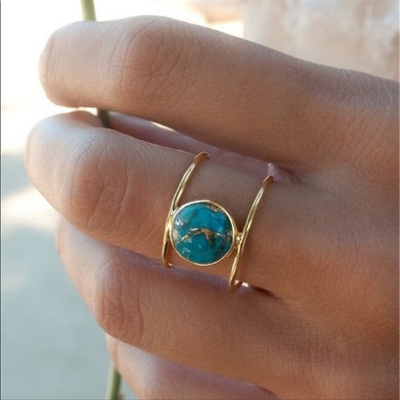 Jewelry - NWT Modern 18k gold antique turquoise ring